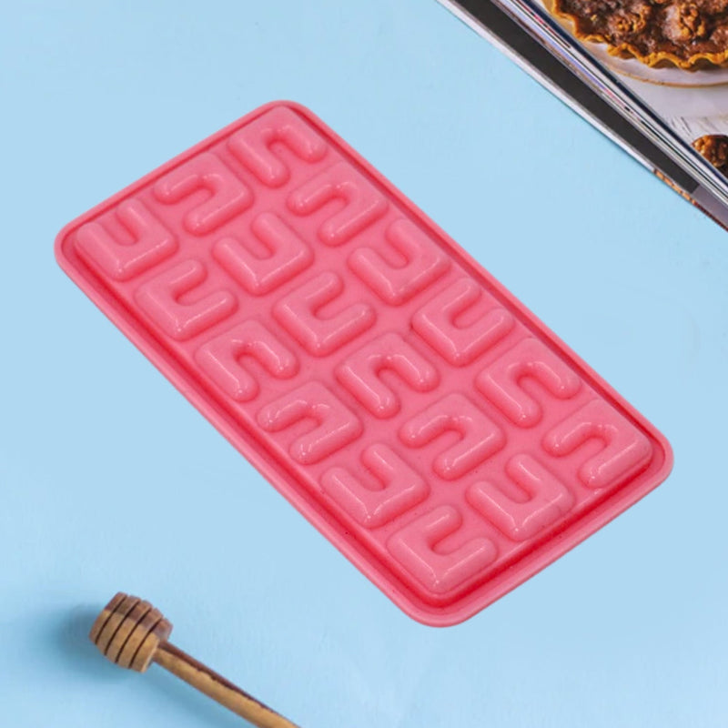 4889 Maze shape chocolate mold tray cake baking mold Flexible silicone chocolate making tool DeoDap